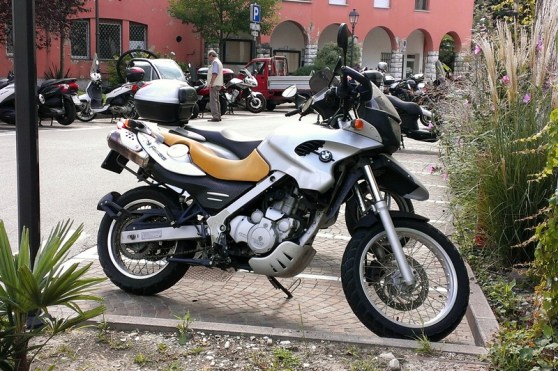 bmw-f-650-gs-mono-italie