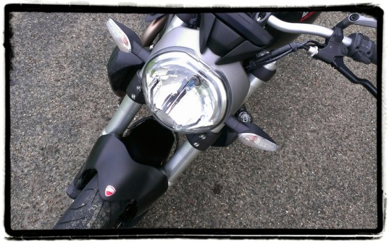 ducati-monster-821-neus