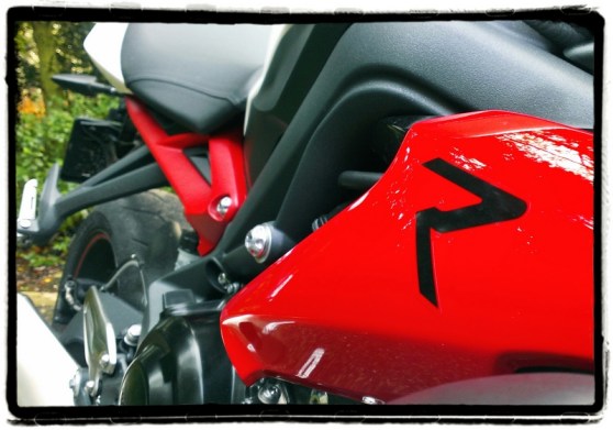 triumph-street-triple-r-rood