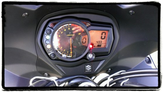 suzuki-gsx1250-fa-dashboard