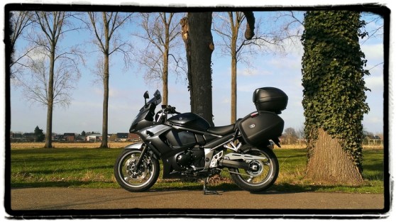 suzuki-gsx1250-fa-zijkant