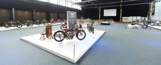 motor-legends-autoworld-2015