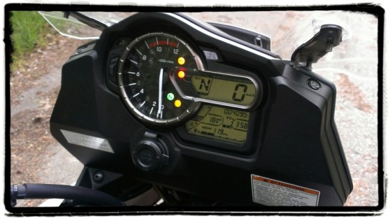suzuki-v-strom-1000-dashboard