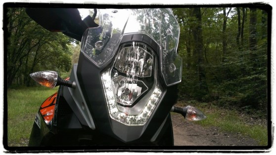 ktm-1050-adventure-led