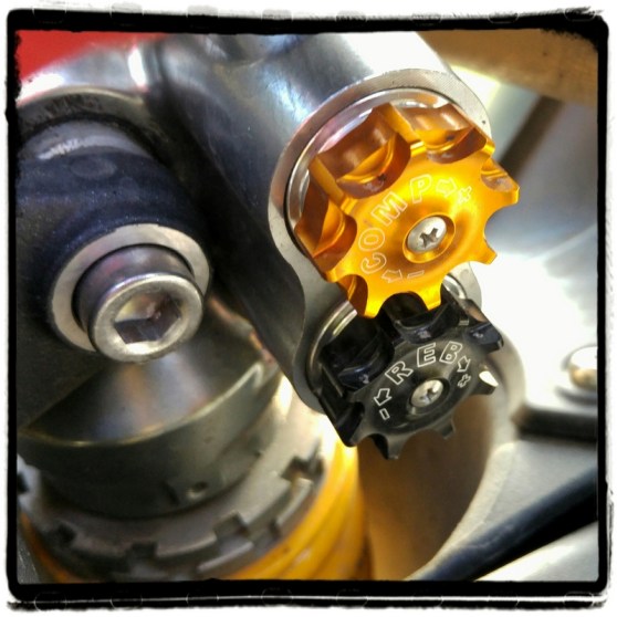 triumph-speed-triple-ohlins