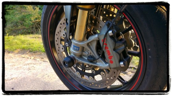 triumph-speed-triple-r-brembo-ohlins