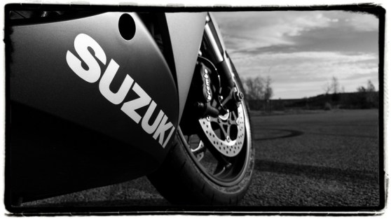 review-gsx-s1000f-suzuki