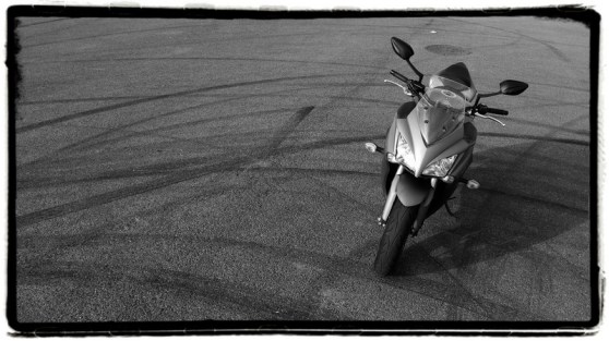 test-gsx-s1000f-suzuki