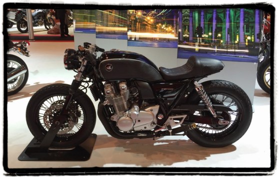 autosalon-2016-honda-cb-1100
