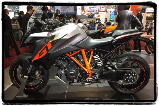 autosalon-2016-ktm-super-duke-1290-gt