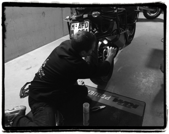 endurofun-mechaniekcursus-remblok-vervangen