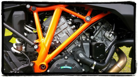 ktm-1290-superduke-gt-engine